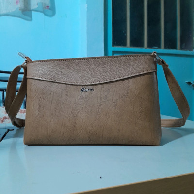 کیف دوشی کرمی ارسال رایگان