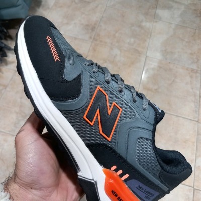 کتانی نیوبالانس