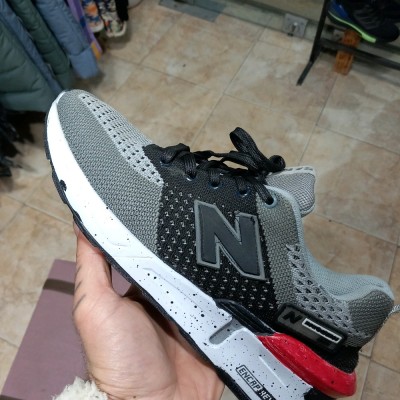 کتانی نیوبالانس