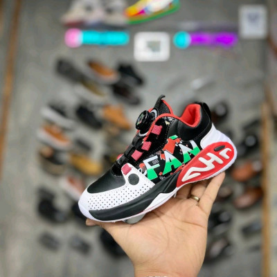 کتانی بچگانه پمپی خارجی