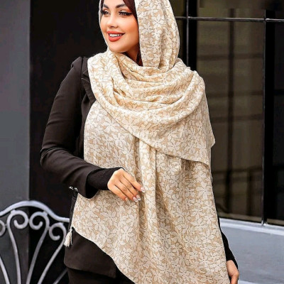 شال نخی منگوله دار سبک و لطیف وارداتی