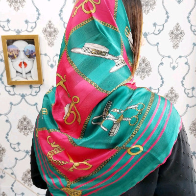 روسری ابریشمی دست دوز سبک و لطیف وارداتی