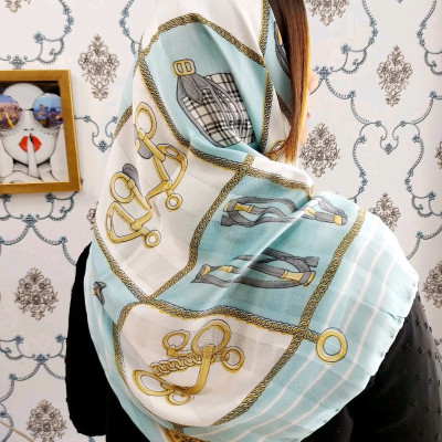 روسری ابریشمی دست دوز سبک و لطیف وارداتی