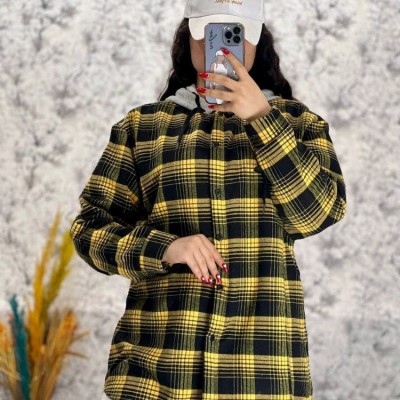 کاپشن چهارخونه