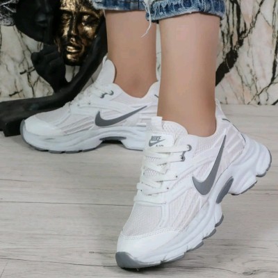 کتانی نایک زنانه