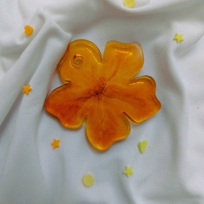 آویزجاکلیدی پین دار گل پاییزی