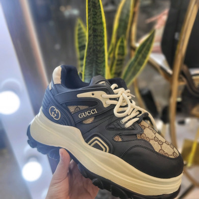 کتانی لژدار گوچی