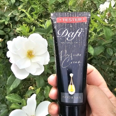 کرم نرم کننده دست و ناخن دافی جادور