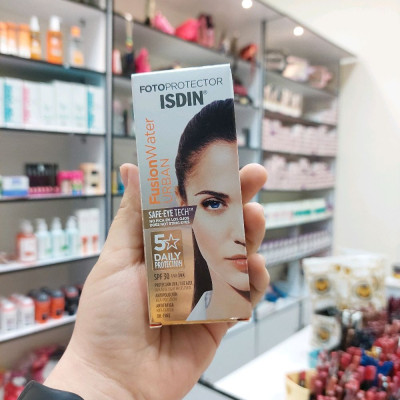 ضدافتاب ایزدین ISDIN بی رنگ اوربال