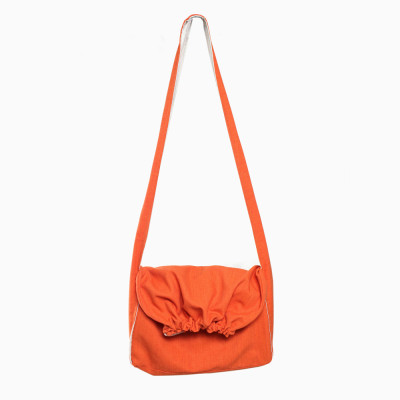 کیف پارچه ای رو دوشی طرح کیسه ای نارنجی