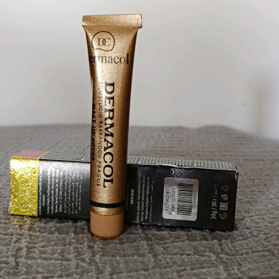 کرم پودر گریم درماکول شماره 211