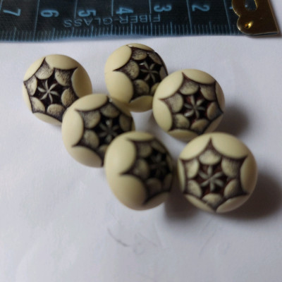 دکمه پایه دار پیراهنی