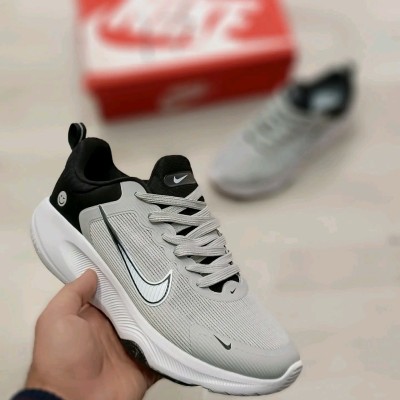 کفش اسپورت نایکی مردانه کیفیت اورجینال ساخت ویتنام