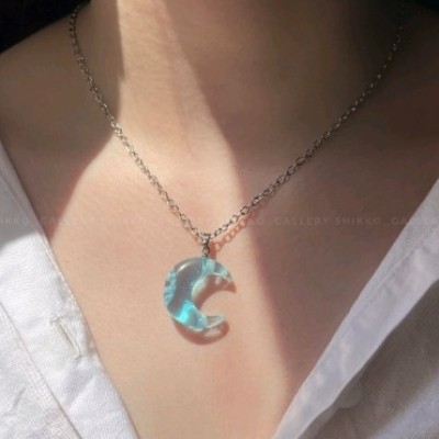 گردنبند ماه آسمان