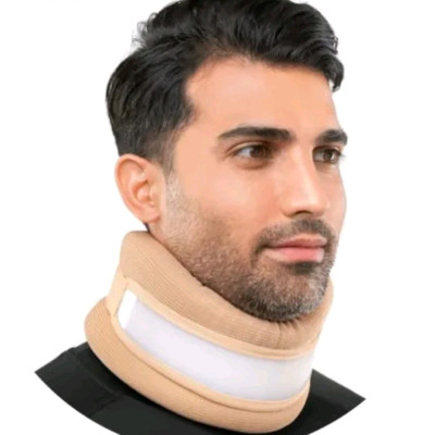 گردنبند طبی اسفنجی نیمه سخت سما طب کد 21