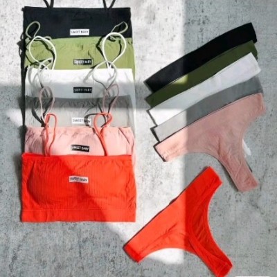 نیم‌تنه با شورت