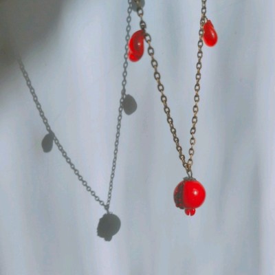 گردنبند رومانتویی طرح انار