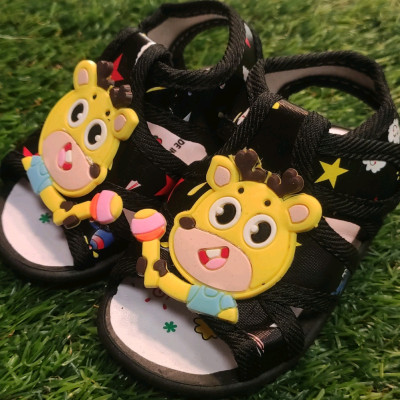 صندل نوزاد سوتی خارجی سایز 20 تا 25 مشکی