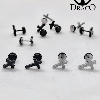 پیرسینگ گوش مدل صلیب میخی