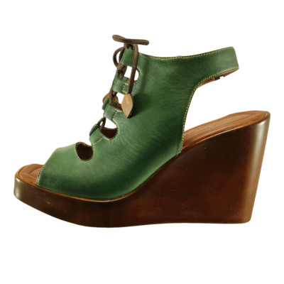 صندل لژدار زنانه چرم طبیعی برند آرمان چرم کد 693