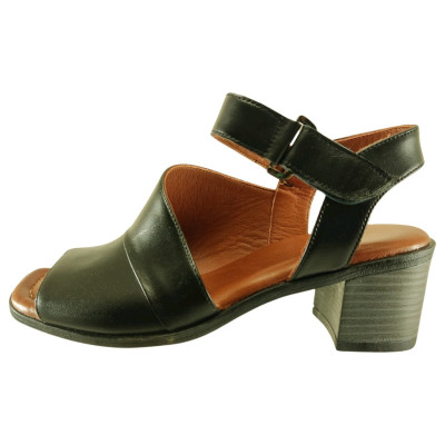 صندل زنانه چرم طبیعی کد 692 برند آرمان چرم