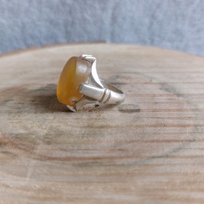 انگشتر نقره عیار بالا عقیق یمنی تراش دست