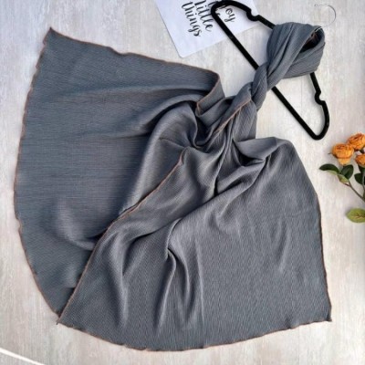 شال زنانه بهاره برشکا دور نوار پشمی 200*75