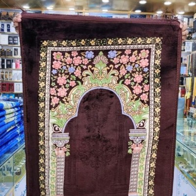 سجاده جانمازی سایز بزرگ 80 در 120 مخمل ترمزدار وارداتی