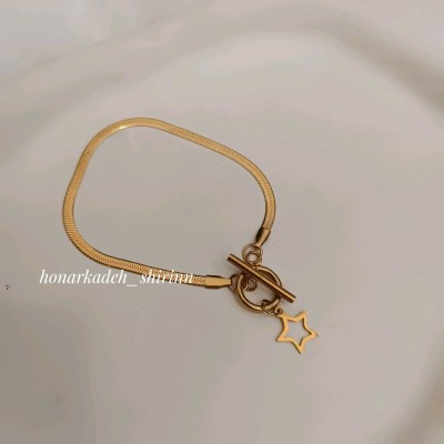 دستبند ماری استیل و رنگ ثابت با آویز ستاره و قفل تی