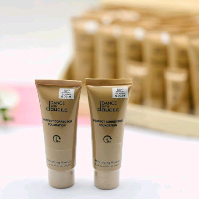 کرم پودر دوسه تیوپی دارای spf 40 پوشانندگی بالا-138197