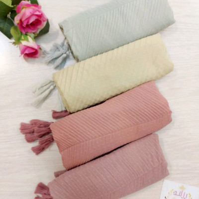 شال نخی منگوله دار سبک و لطیف وارداتی-134455