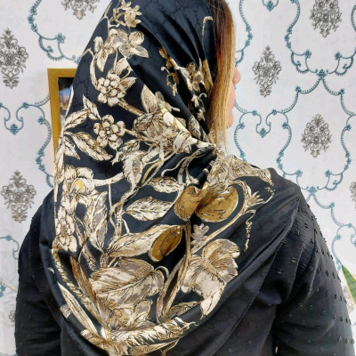 روسری مشکی ابریشمی دست دوز برند گوچی اورجینال سبک و لطیف وارداتی-134454