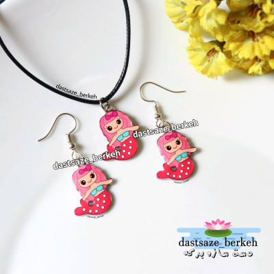 نیمست فانتزی طرح پری دریایی شامل گردنبند و گوشواره . گردنبند دخترانه