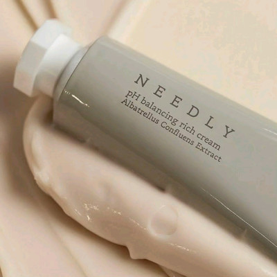 کرم مرطوب کننده و روشن کننده نیدلی کره ای