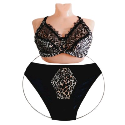 ست شورت و سوتین پلنگی زیرنخی فنردار با فرمدهی عالی