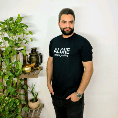 تیشرت مشکی Alone در چهار سایز
