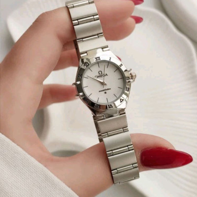 ساعت امگا زنانه نقره ای صفحه سفید-137796