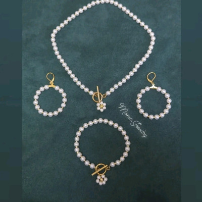 سرویس مروارید با قفل تی و آویز گل مرواریدی