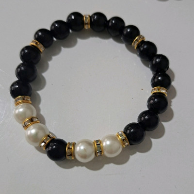 دستبند مشکی زنانه دخترانه هدیه شیک و مناسب