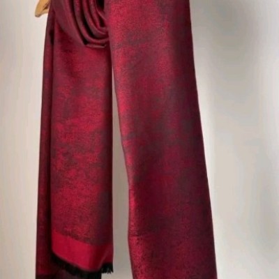 شال زرشکی. شال ژاکارد زرشکی زنانه . شال زنانه. شال