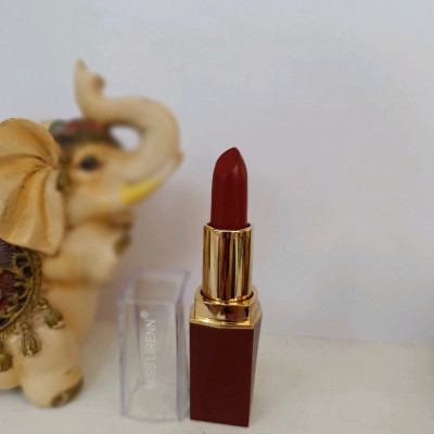 رژ لب جامد شماره 012