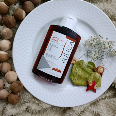 شامپو تقویت کننده و ضد ریزش فولیکا حجم 200 میلی لیتر