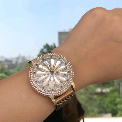 ساعت زنانه صفحه چرخشی بند مگنتی