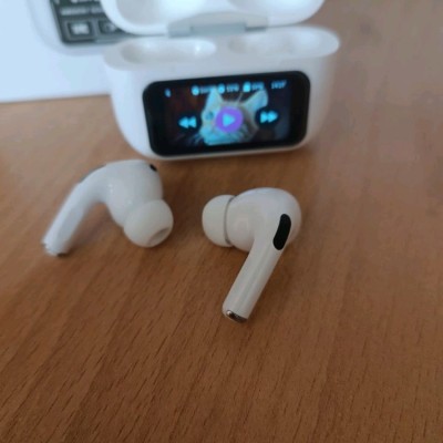 ایرپاد خفن با کیس مانیتوردار – تجربه‌ای بی‌نظیر از موسیقی و تکنولوژی