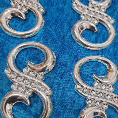 سگک کمربند و استین