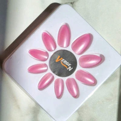 ناخن مصنوعی ورژن کله قندی