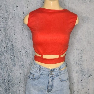 تاپ کراپ زنانه مدل رینگی دور شکم