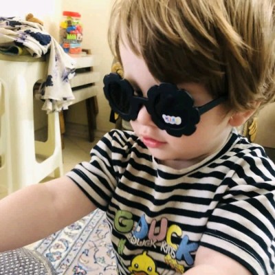 عینک طرح گل دخترانه