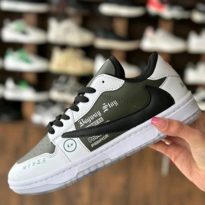 نایک تراویس مردانه