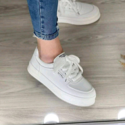 ونس زنانه Signature